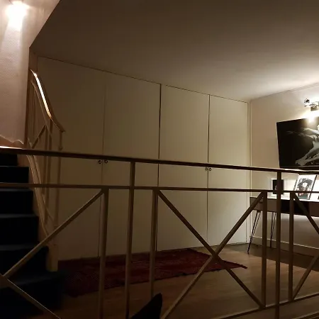 Privatise Avec Terrasse Dans Maison De Charme Angevine *