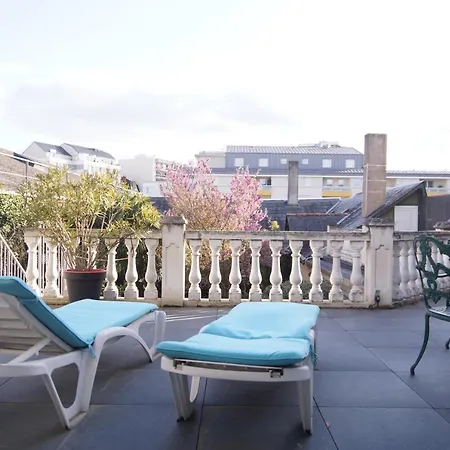 Privatise Avec Terrasse Dans Maison De Charme Angevine
