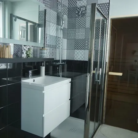 Privatise Avec Terrasse Dans Maison De Charme Angevine Kwatera prywatna Angers