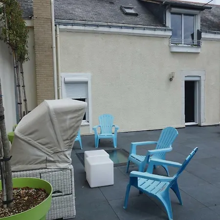 Privatise Avec Terrasse Dans Maison De Charme Angevine Privatunterkunft *